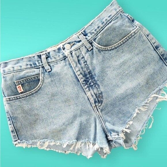 GUESS 050 Vintage Original, Classic Fit, Frayed, Cutoff Shorts Y2K 90s - Size 31 - Picture 1 of 7